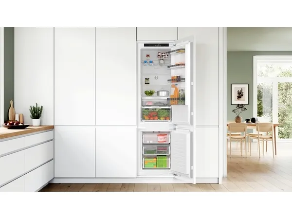 Bosch Serie | 4 KIN96VFD0 - Køleskab/fryser - bund-fryser - til indbygning - niche - bredde: 56 cm - dybde: 55 cm - højde: 194 cm - 290 liter - Klasse D