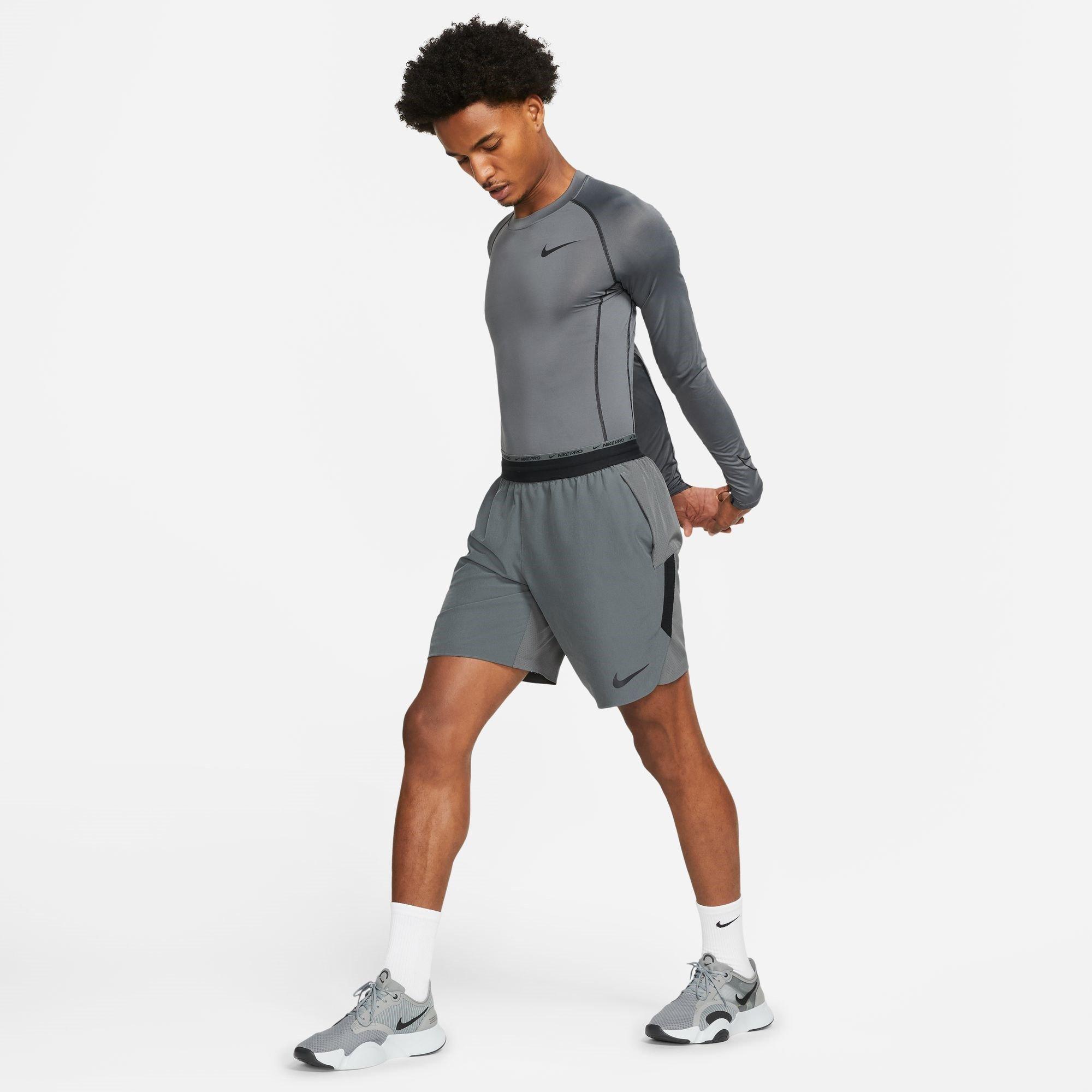 Nike Nike Pro Dri-FIT Men's Tight Fit Long-Sleeve Top