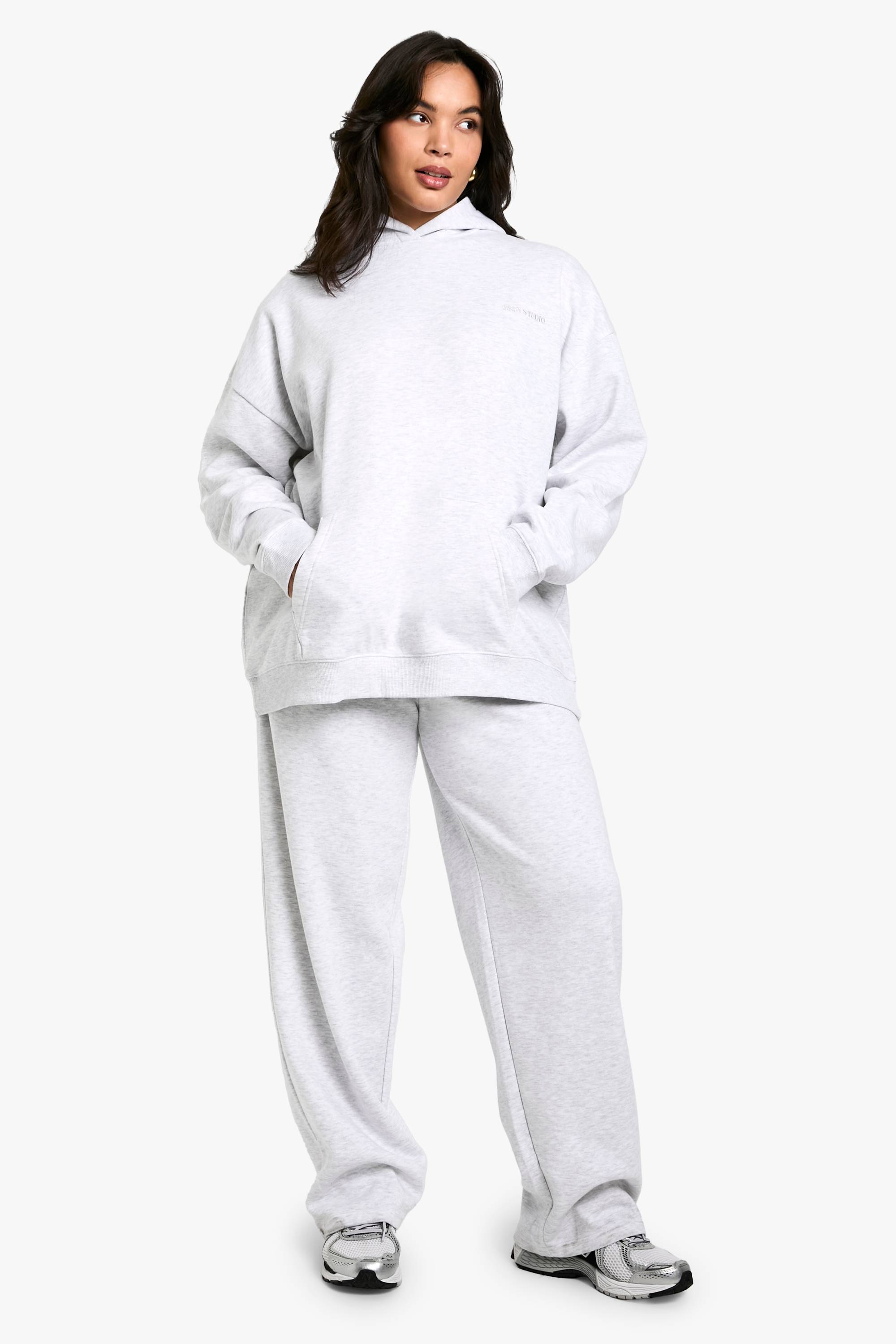 Jogger Jambe Droite Brodé Plus Dsgn Studio
