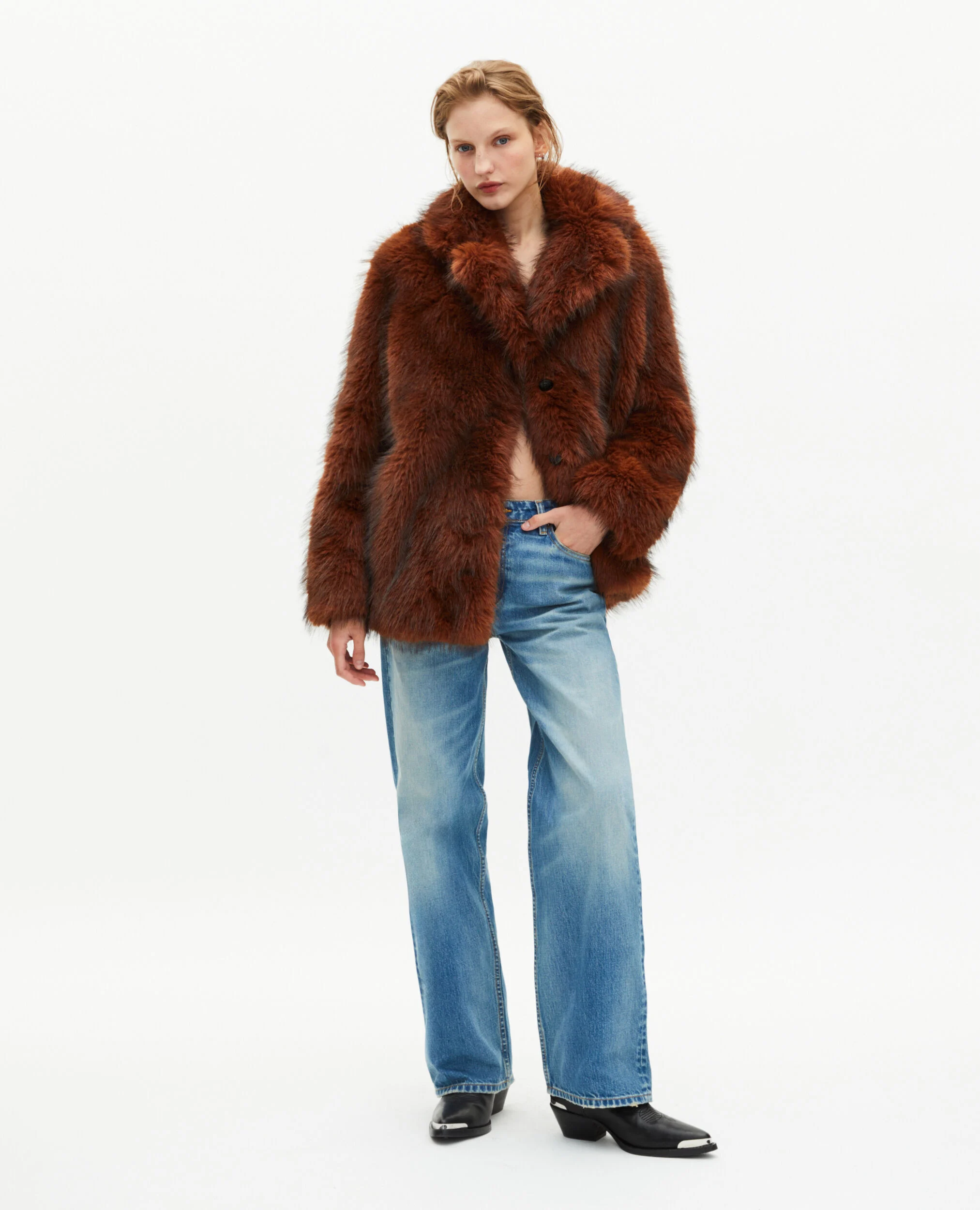 Manteau court effet fourrure marron