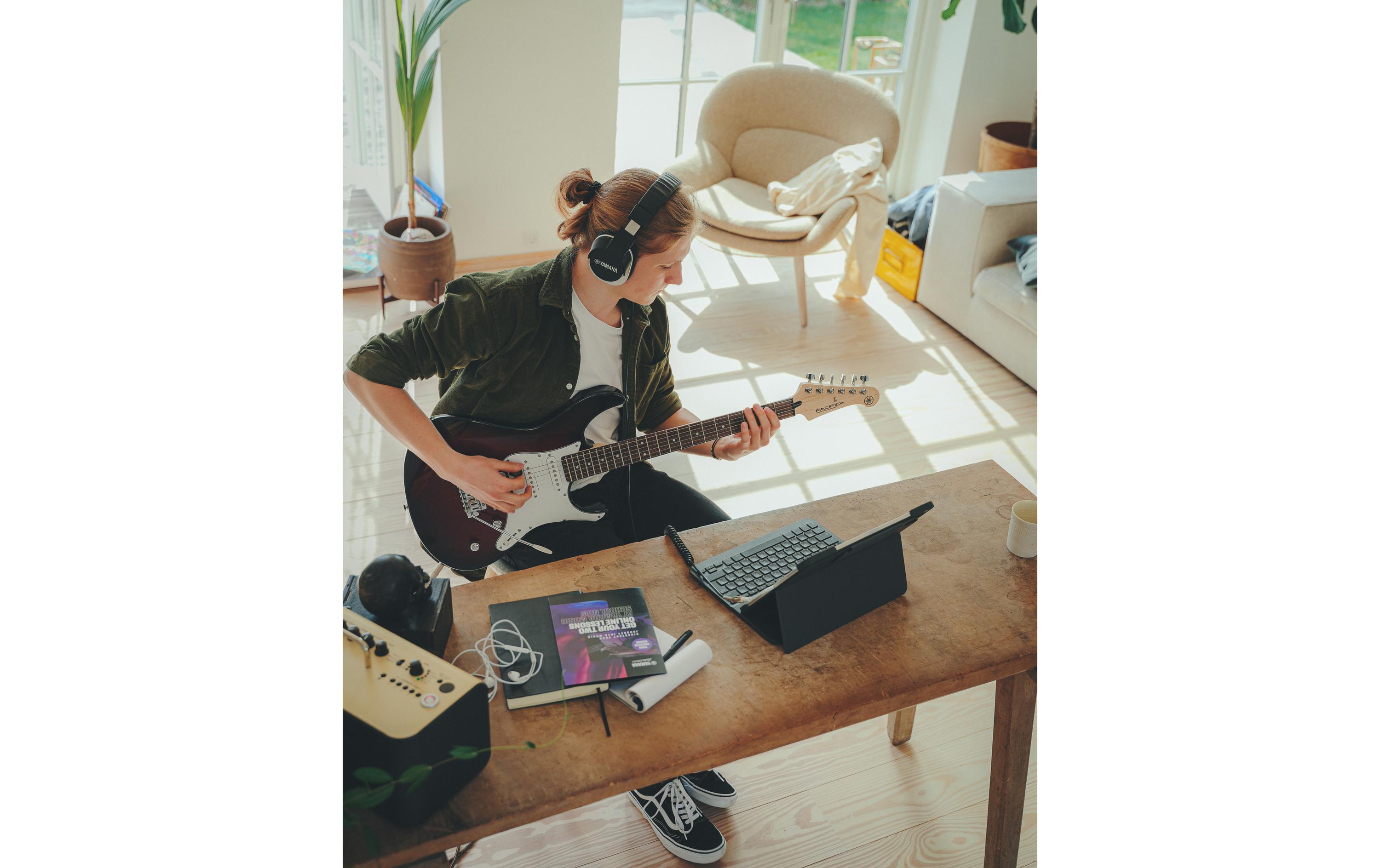E-Gitarre PACIFICA 112 V – Schwarz<br>E-Gitarre für Anfänger