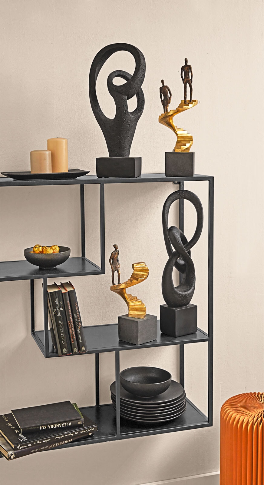 casaNOVA Deko Objekt Mann auf Treppe 33,7 cm goldfarbig