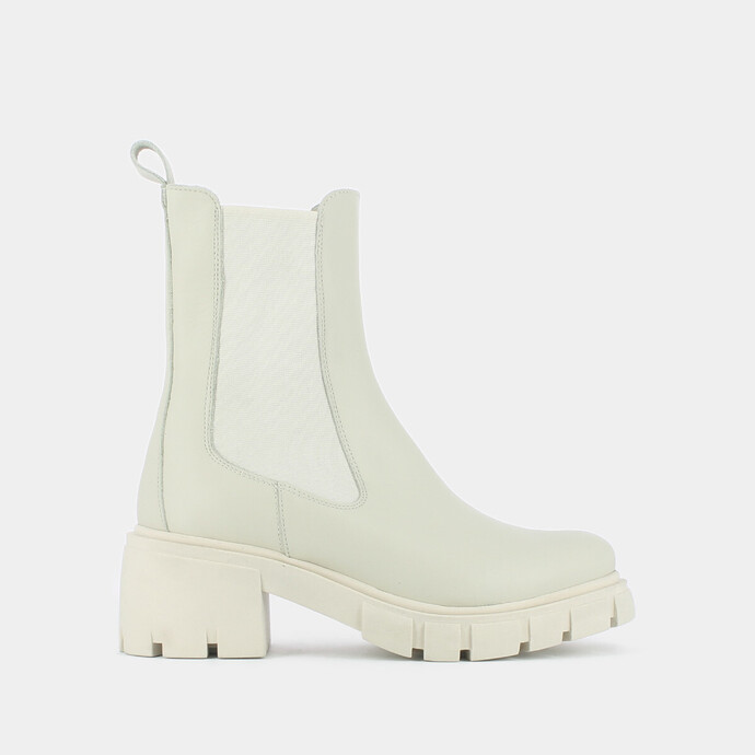 Bottines à talons et semelles crantées  en cuir écru