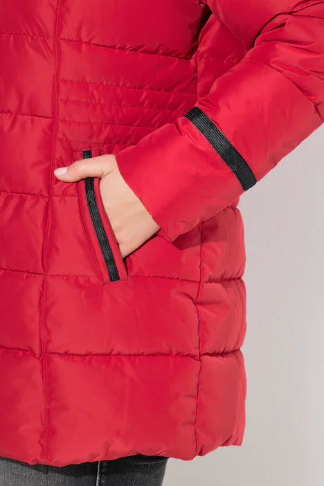 HYPRAR Funktions-Steppjacke, wasserabweisend, Kapuze, rubinrot