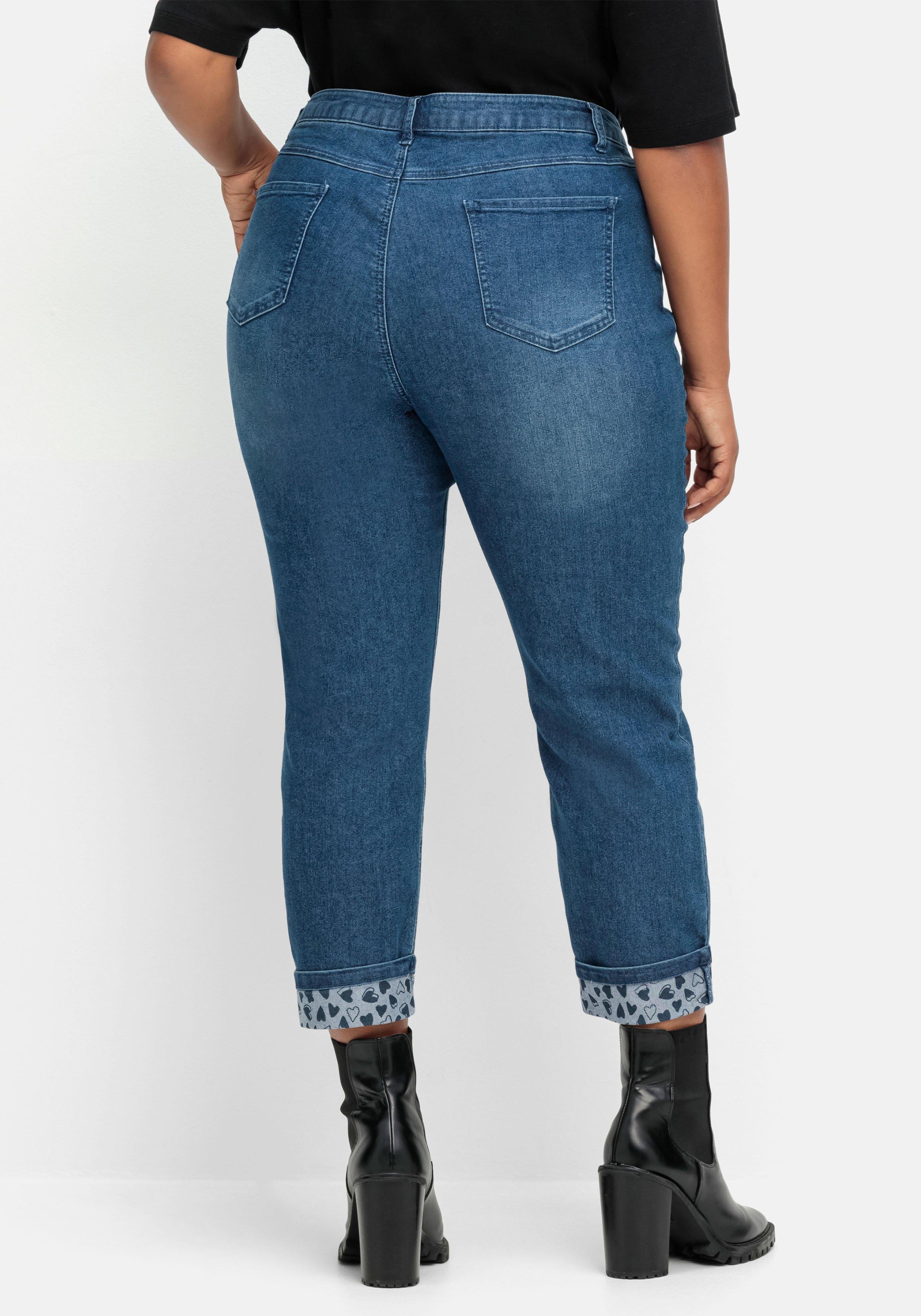 Gerade Jeans in 7/8-Länge, mit Herzchen-Einsätzen