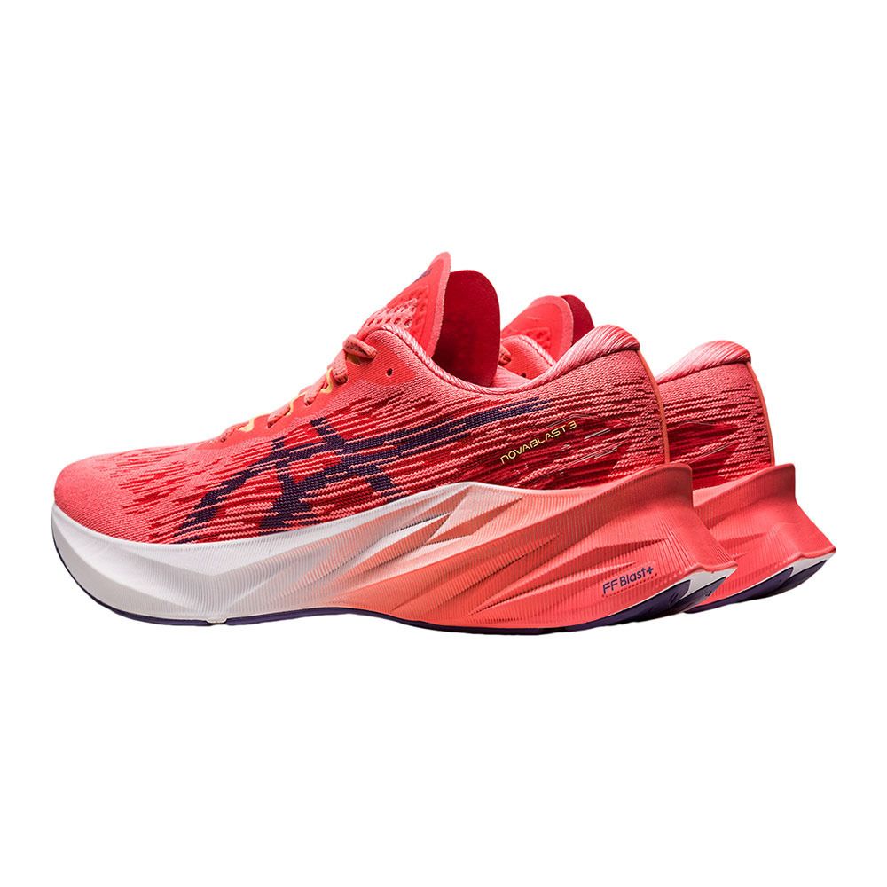 Asics NOVABLAST 3 - Chaussures running Femme papaya/dusty purple