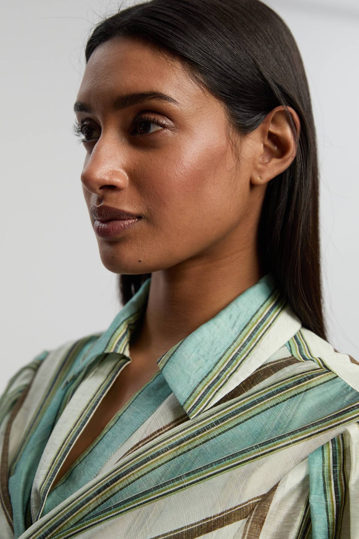 KarenMillen Blouse À Manches Spectaculaires En Organdi Slub Rayé Avec Détail Portefeuille Tissé