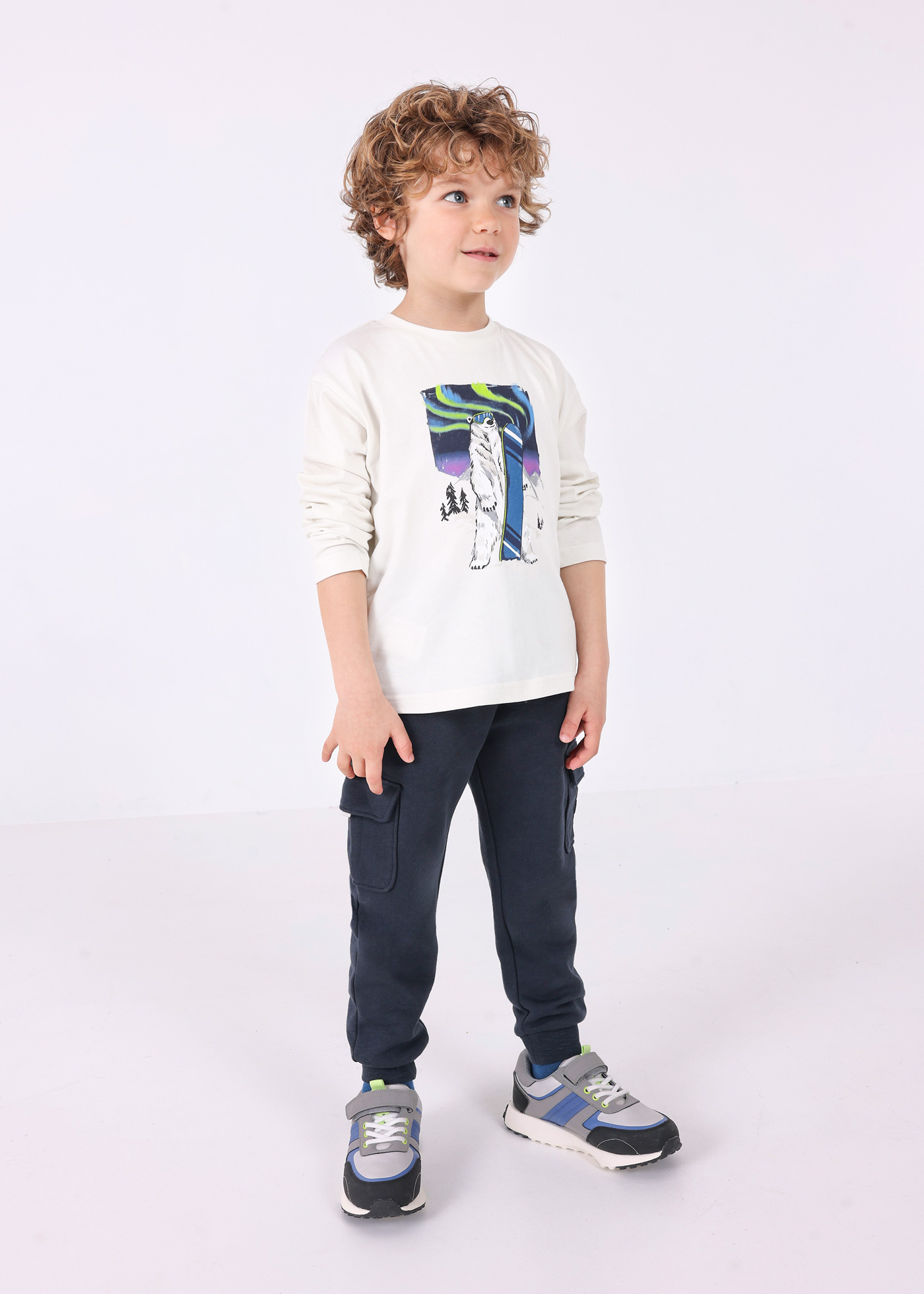 Camiseta infantil Better Cotton com ombros caídos