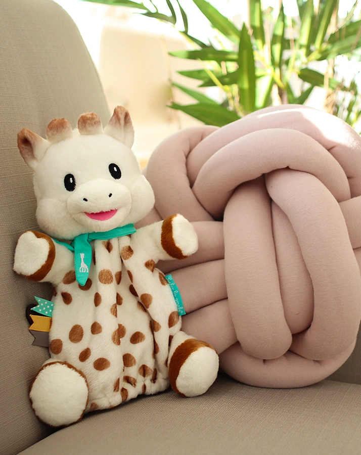 Handpuppe SOPHIE LA GIRAFE® aus Plüsch in creme