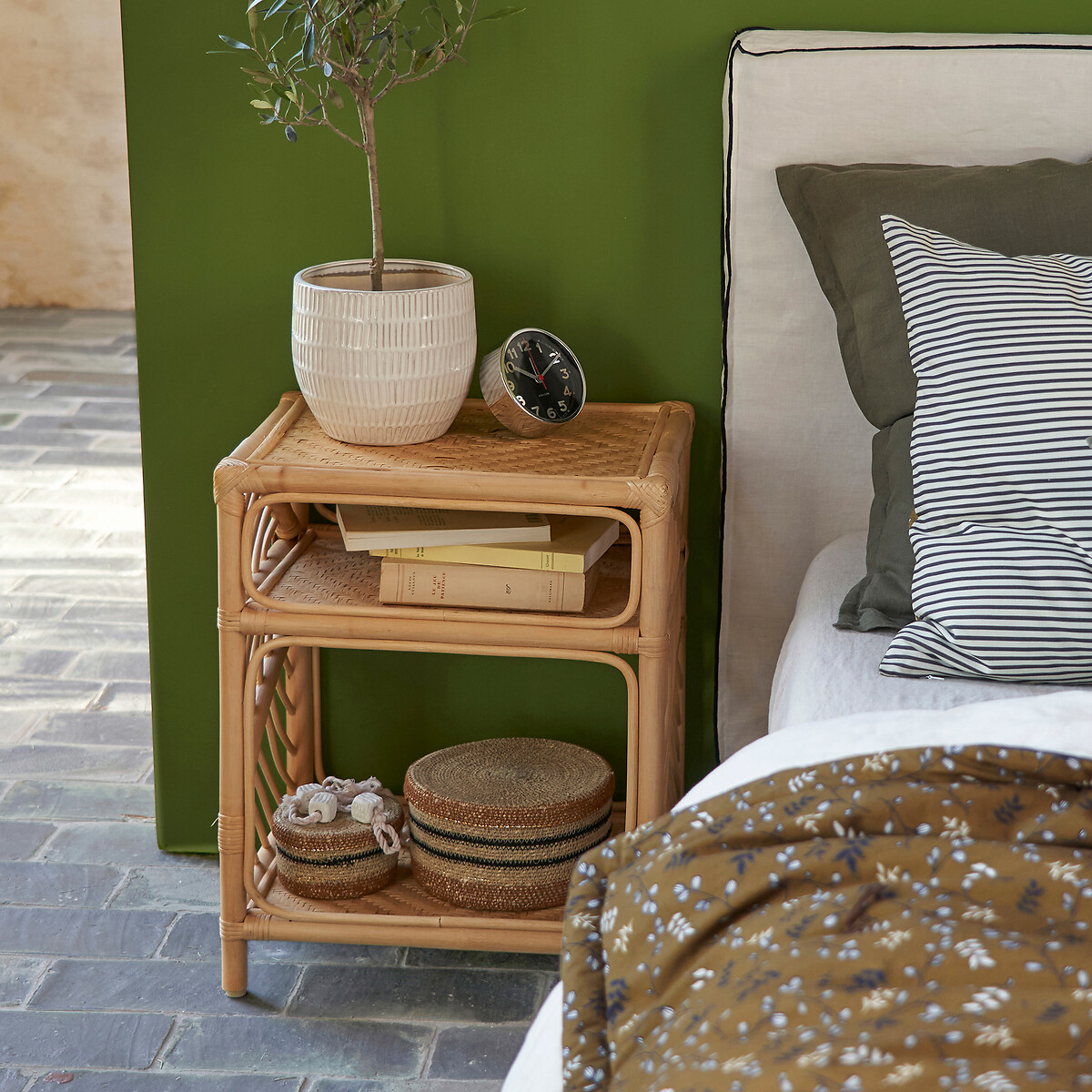 LA REDOUTE INTERIEURS<br>Mesinha de cabeceira em rattan riscas