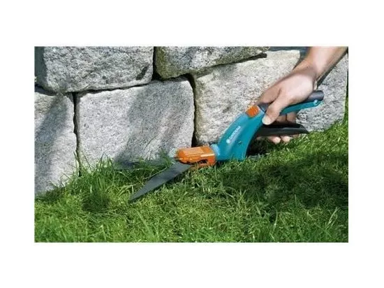 Cisaille à Gazon Orientable Gardena Comfort 27,9x2,5x7,6 cm Fonction Pivotante 360° Lames Antiadhésives Verrouillage de Sécurité