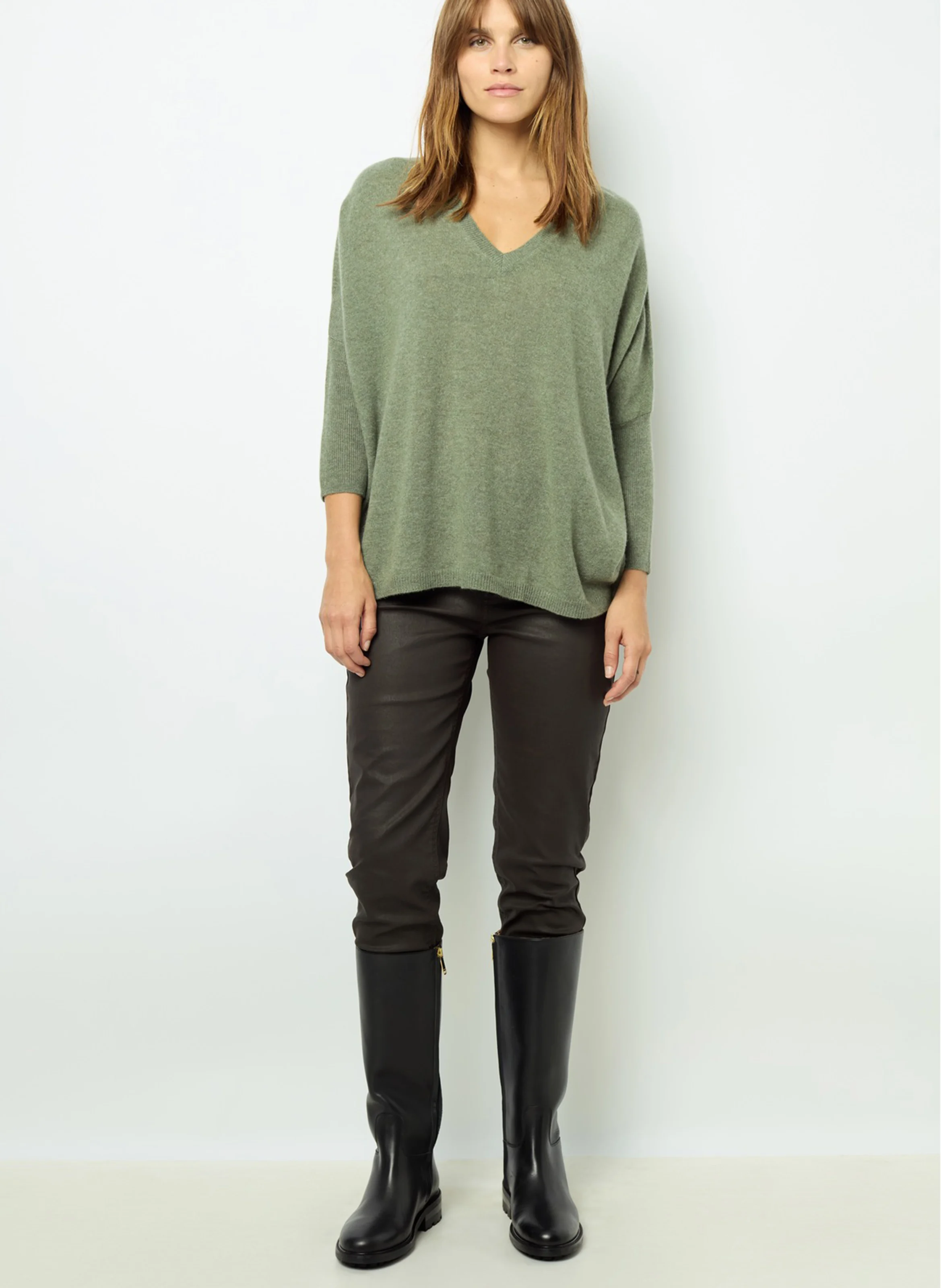 JOURDAN - Pull droit col V en cachemire | Kaki