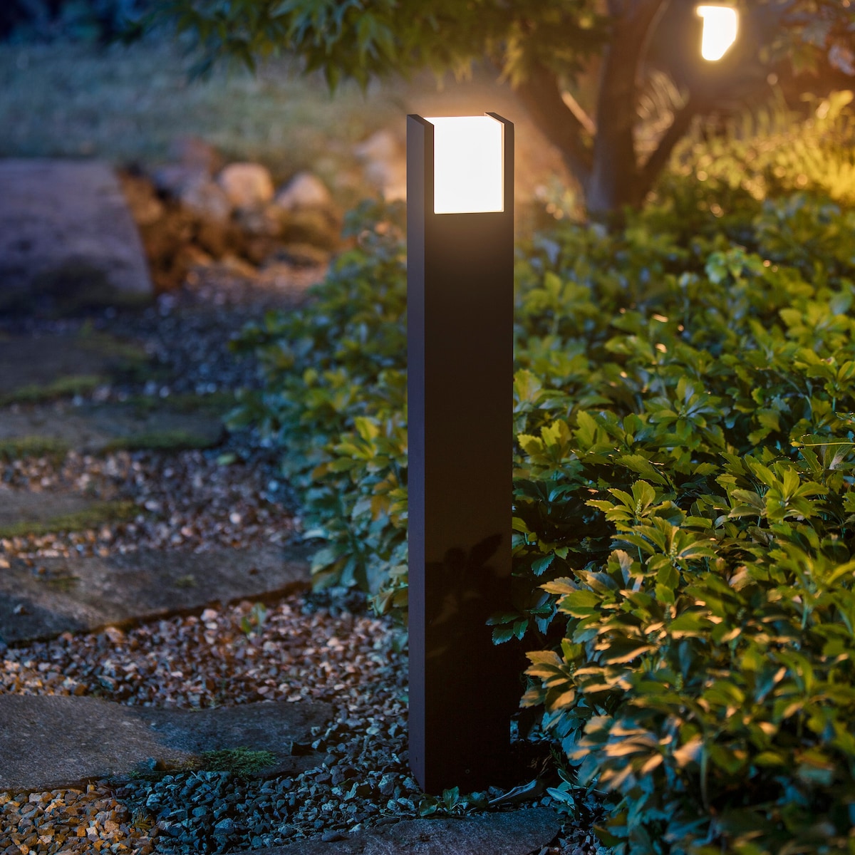 Philips Hue Fuzo White utendørs sokkellampe 24V (sort)