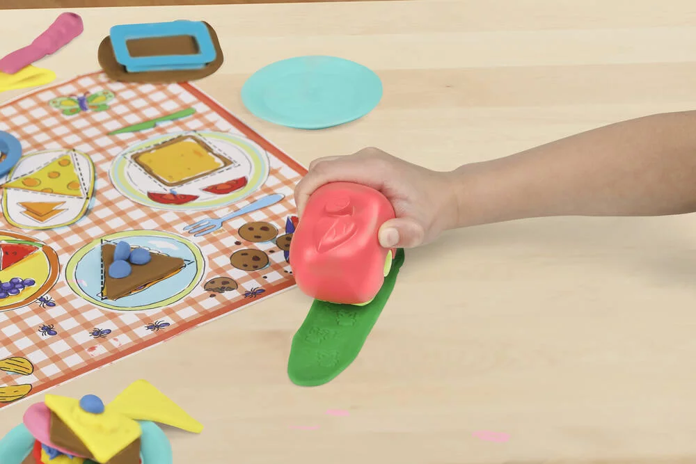PLAY DOH - ENSEMBLE PIQUE NIQUE