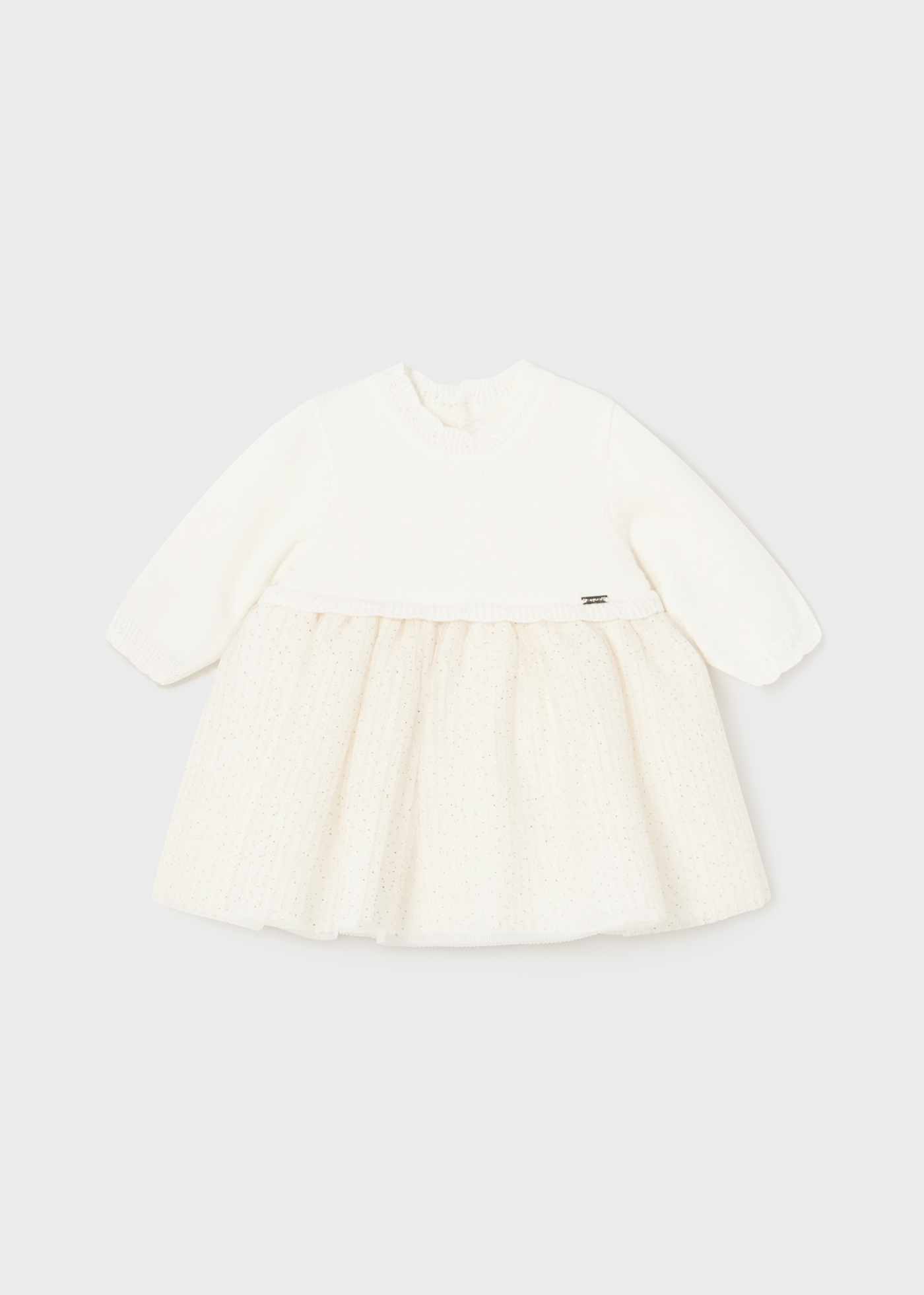 Vestido para recém-nascidos em malha e tule combinados.