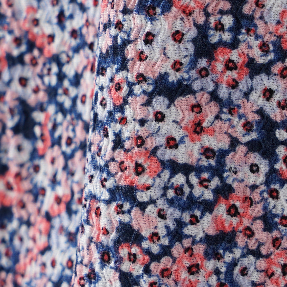Yigga Mädchen Bluse mit Blumen-Allover rosa / dunkelblau