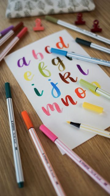 STABILO - Pen 68 Brush - Roze - 10 Stuks - Viltstift met Flexibele Punt