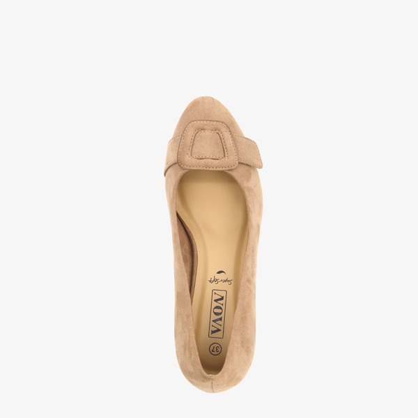 Nova dames pumps met gesp taupe