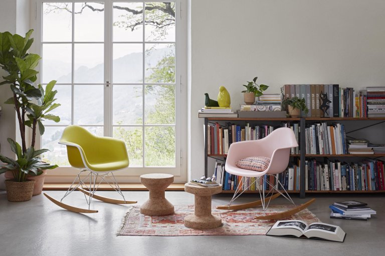 Vitra Resting Bird decoratie small zand