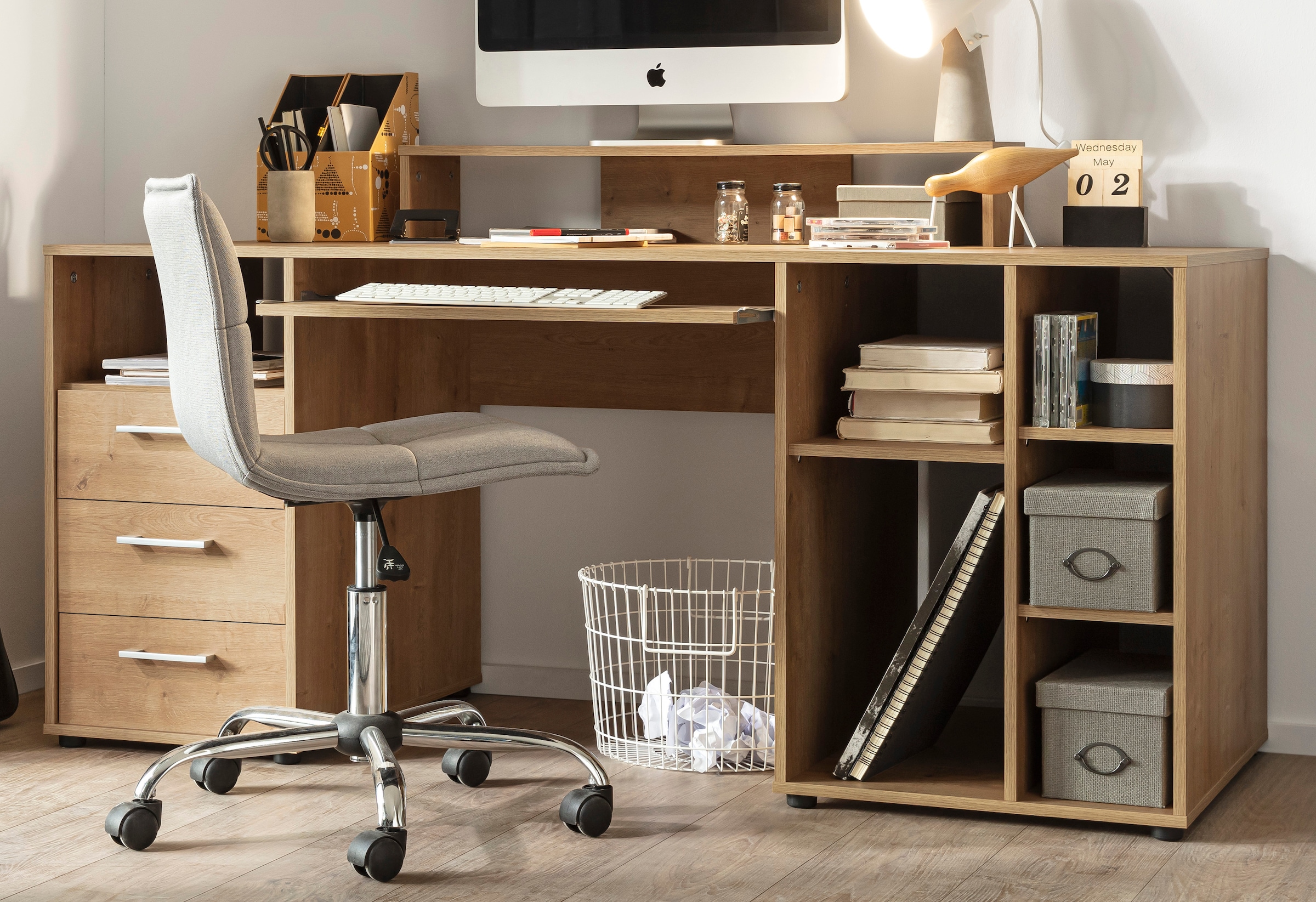 VOGL Möbelfabrik Schreibtisch »Timra« Tastaturauszug, Aufsatz & Towerfach, Breite 160 cm, Made in Germany