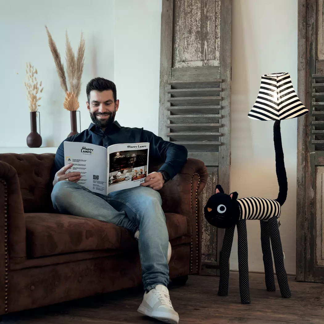 LED-Stehlampe Luna die Katze