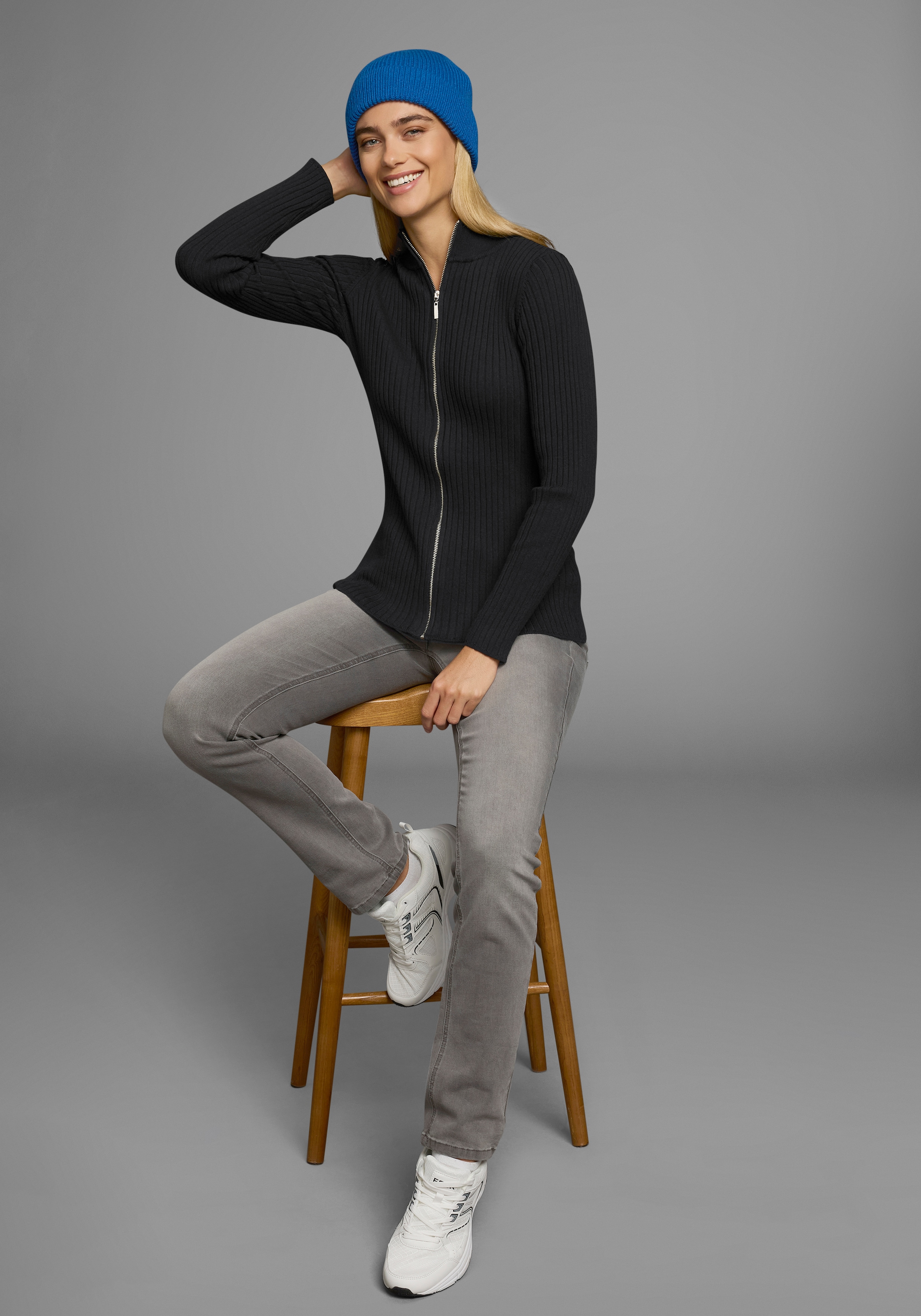 AJC Strickjacke , in Rippstrick, mit Stehkragen und Zipper