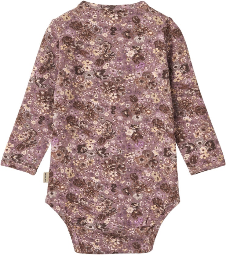 Wheat Jersey Body Liv Lavender flowers