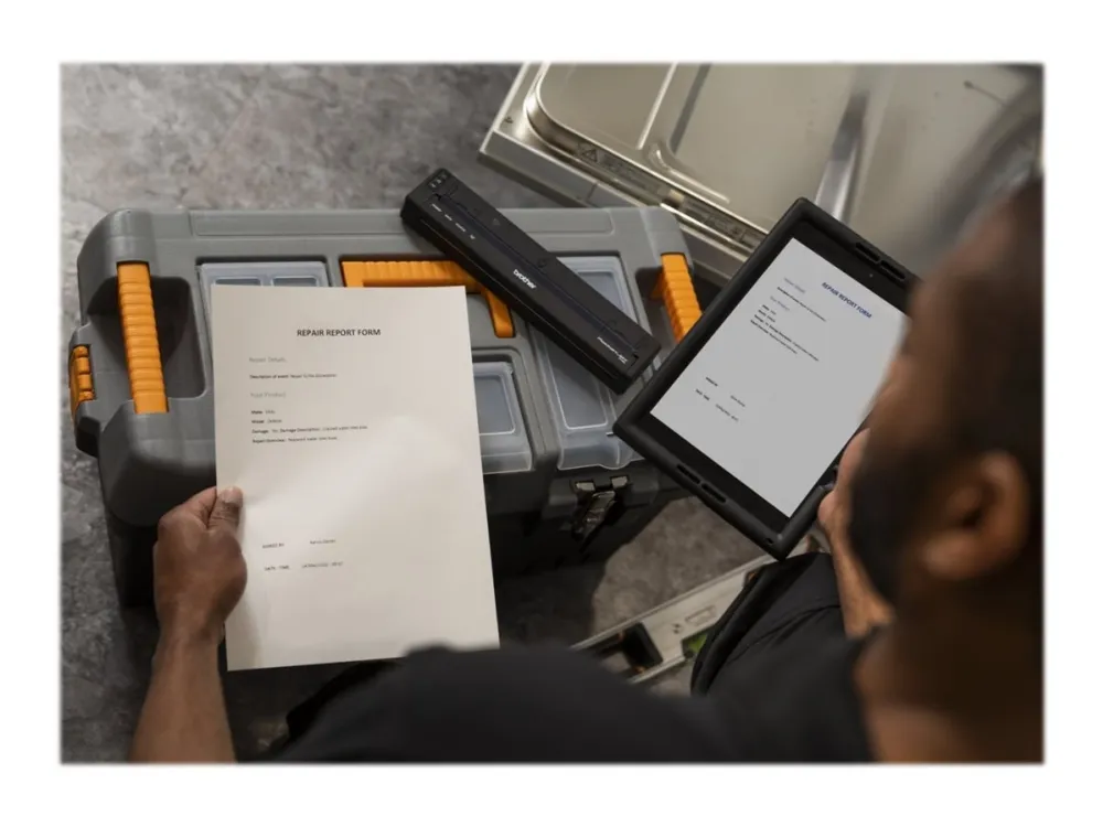 Brother PocketJet PJ-823 - Printer - S/H - direkte termisk - A4/Legal - 300 x 300 dpi - op til 13.5 spm - USB-C