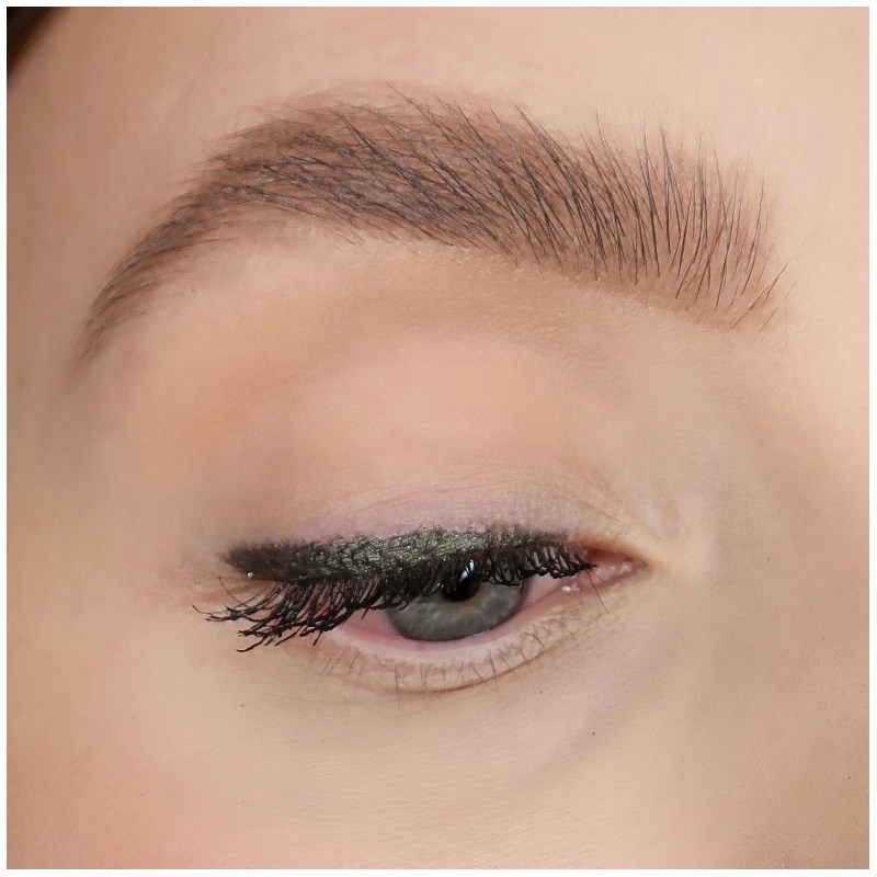 Sandstone Waterproof Metallic Eyeliner 0,35 gr. - 83 Green Envy