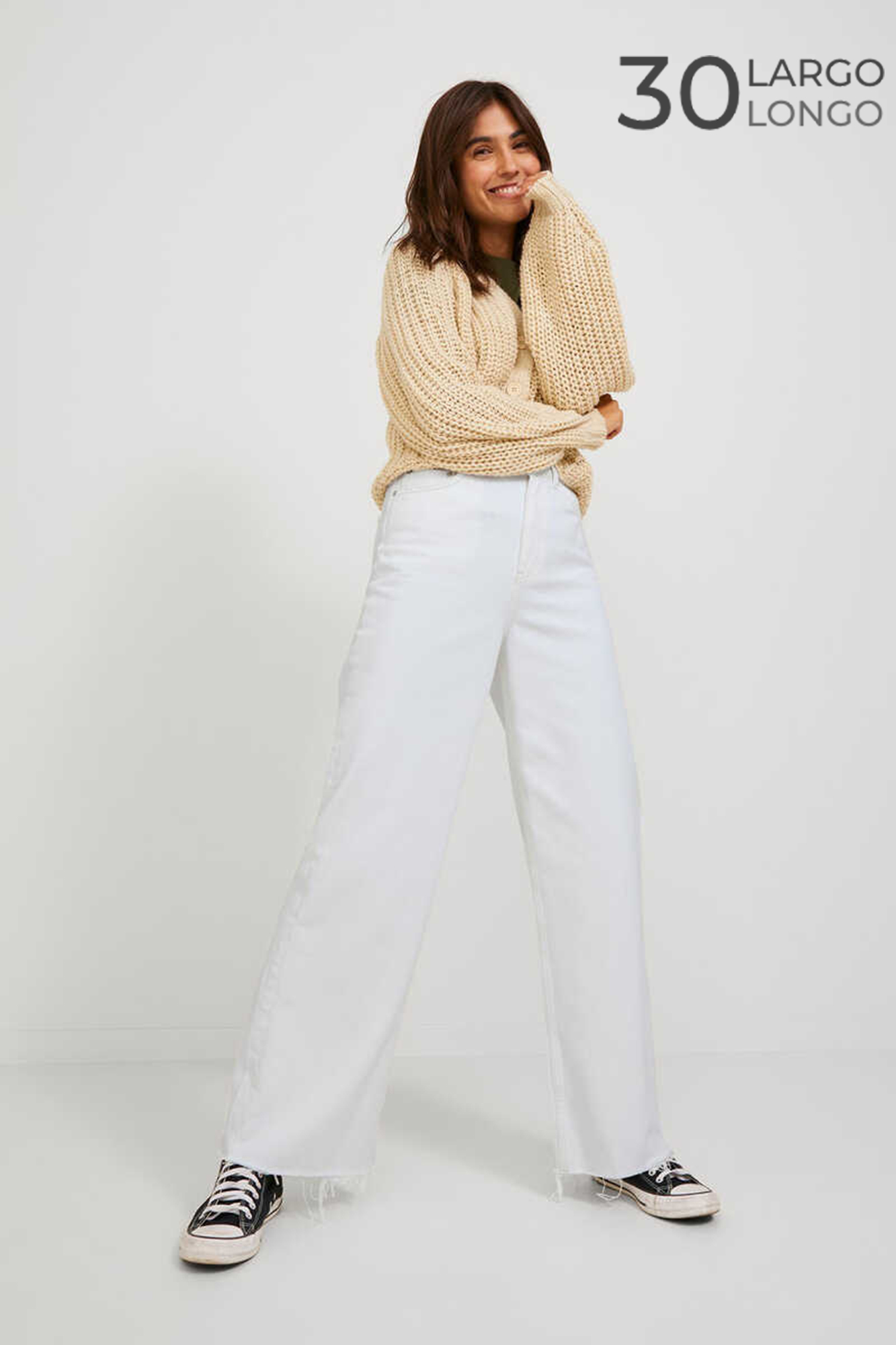 calça jeans branca de perna larga