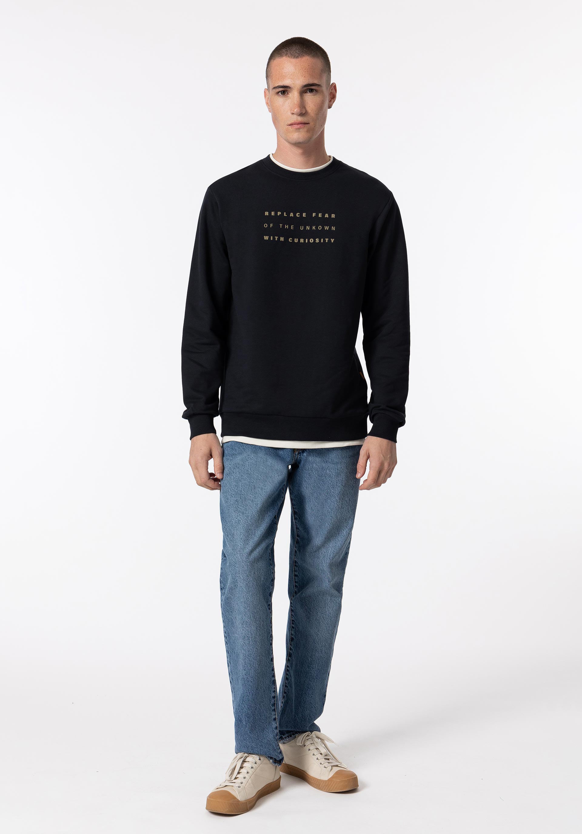 Sweatshirt Texto com Relevo