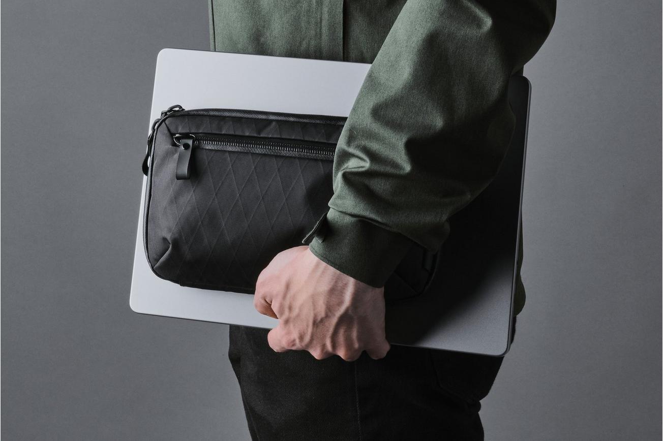 Alpaka Gear Elements Tech Case Mini AD010210106 Black X-Pac VX42, tech-organizer en crossbodytas