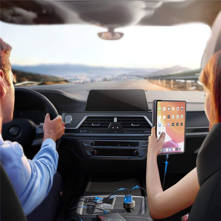 (30W/5A) USB A / 2x USB C Auto KFZ Ladegerät mit Digital Display   PD/QC 3.0 - Schwarz