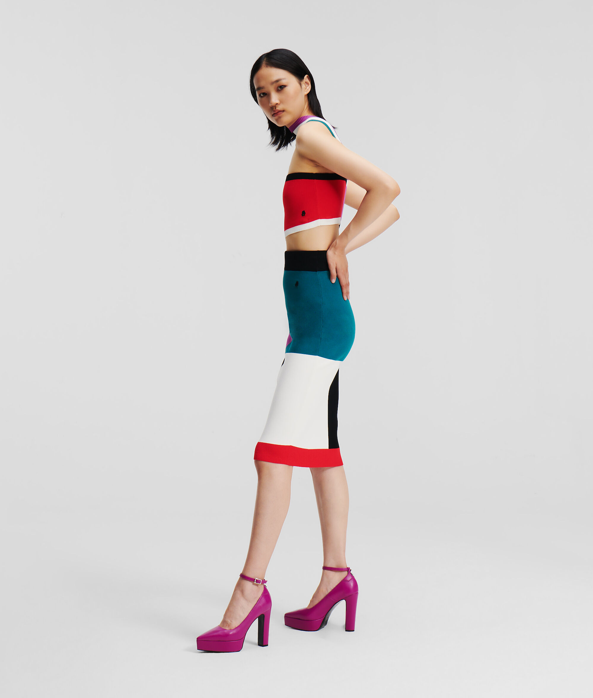 BANDEAU COLOR-BLOCK SÉLECTIONNÉ PAR HUN KIM