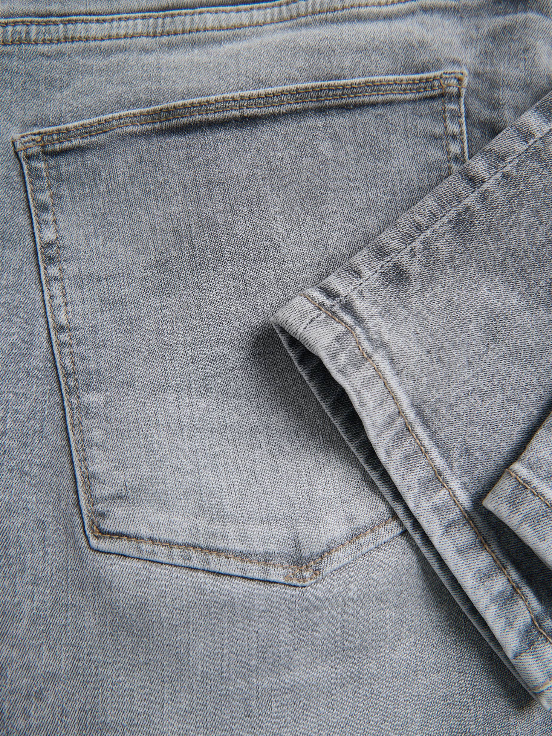 Jeans im Slim-Fit mit Wascheffekt