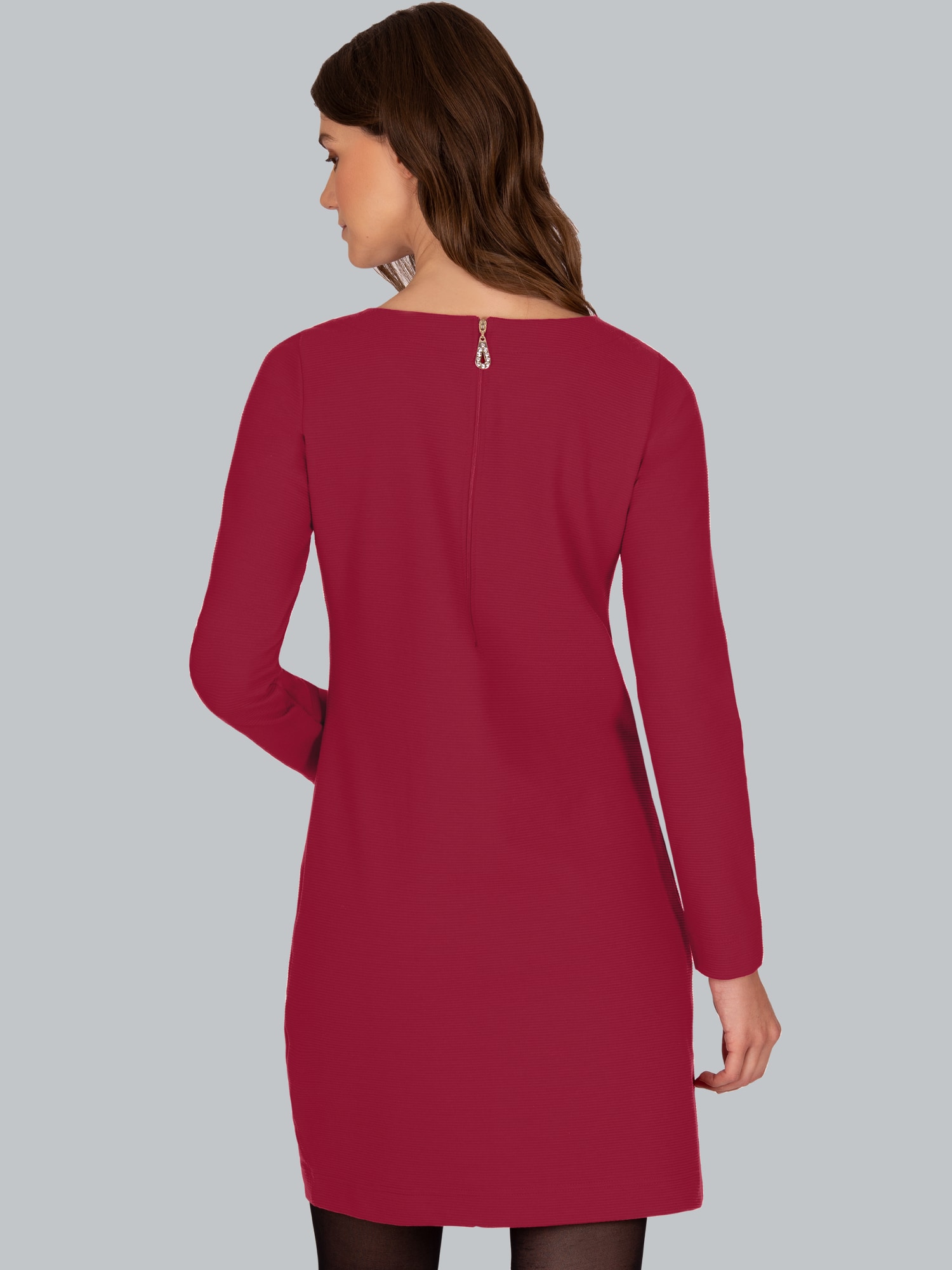 Knielanges Kleid mit langen Ärmeln Rubin