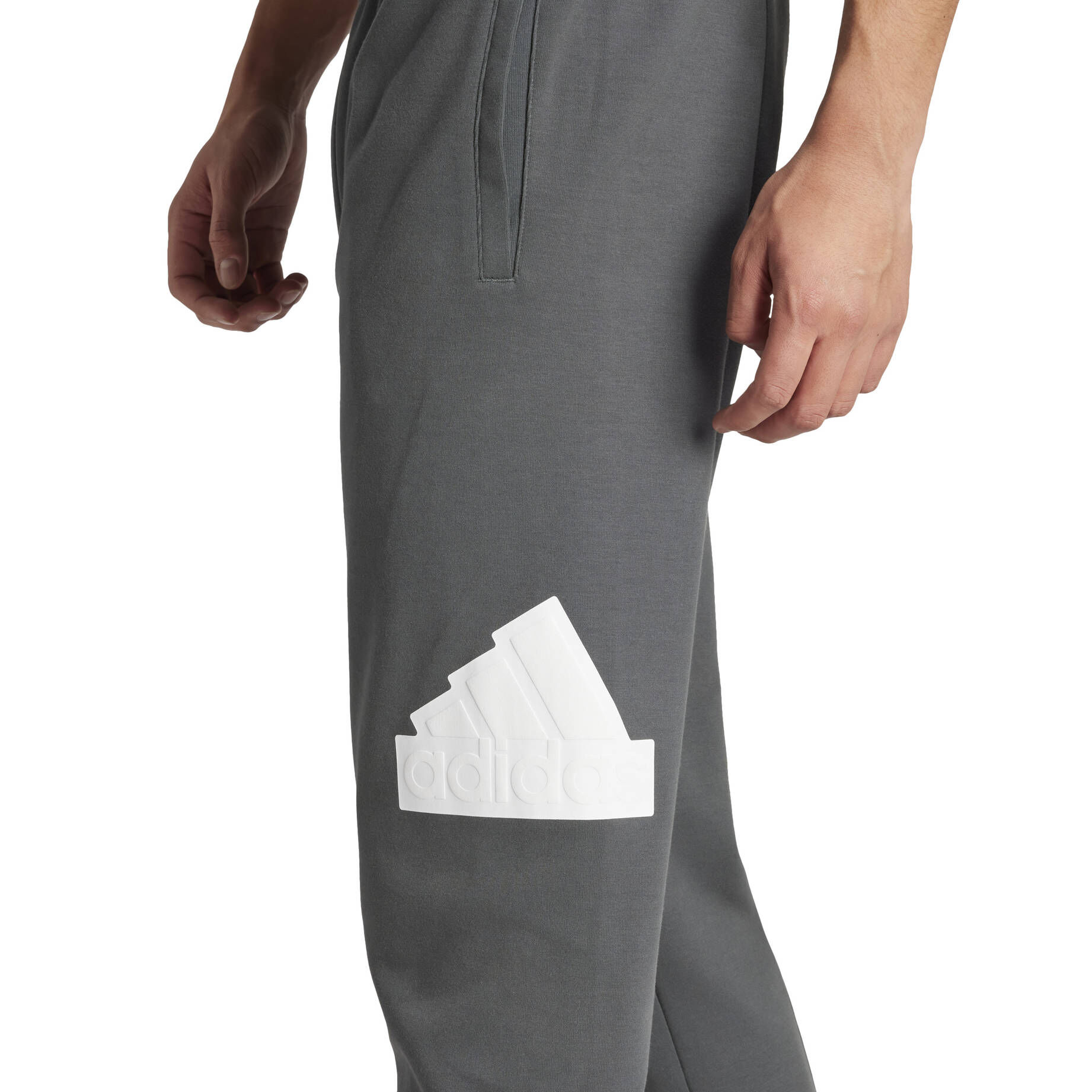 adidas Sportswear| Herren Sweathose FUTURE ICONS BADGE OF SPORT