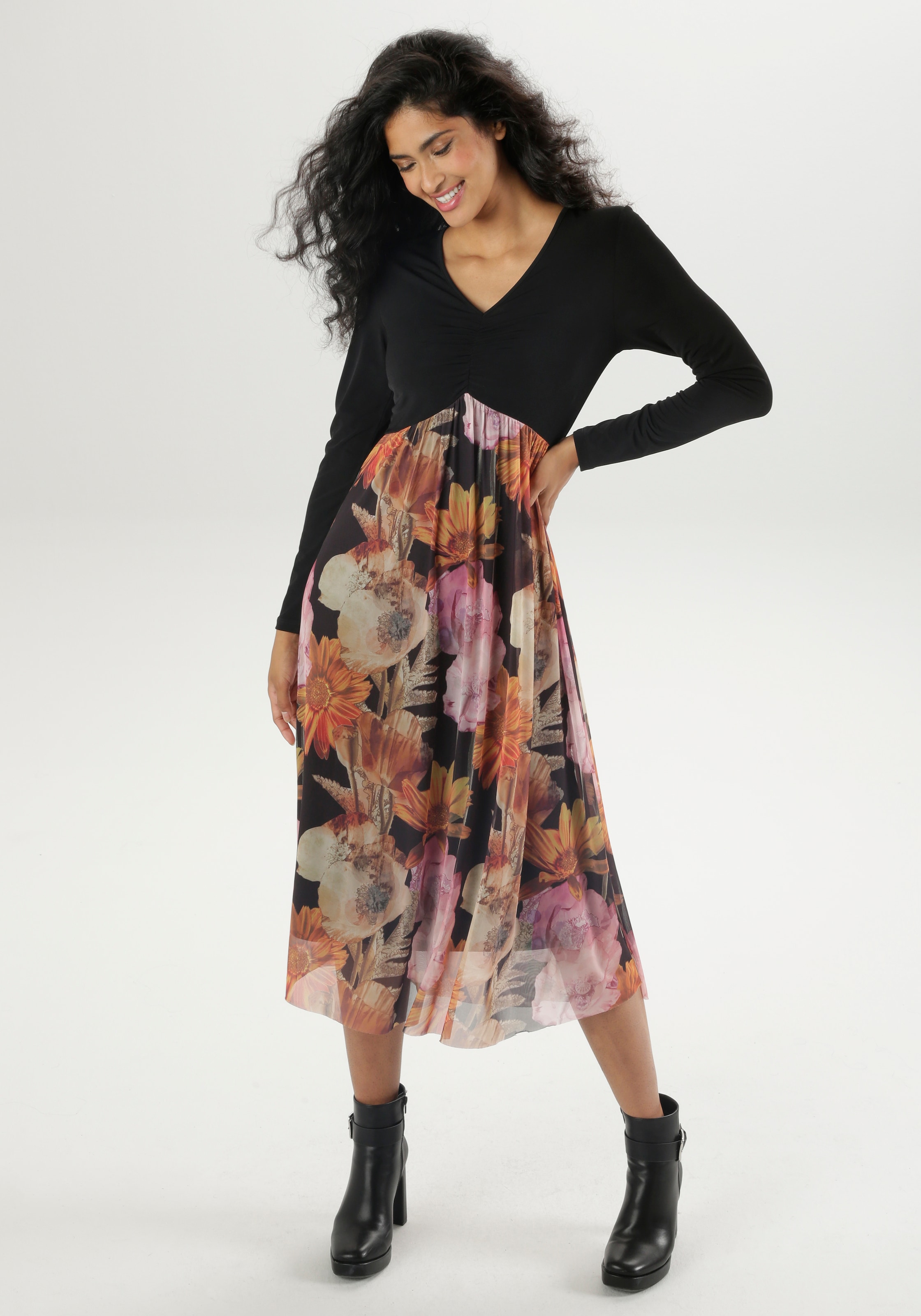Aniston SELECTED Midikleid mit Raffung am V-Ausschnitt