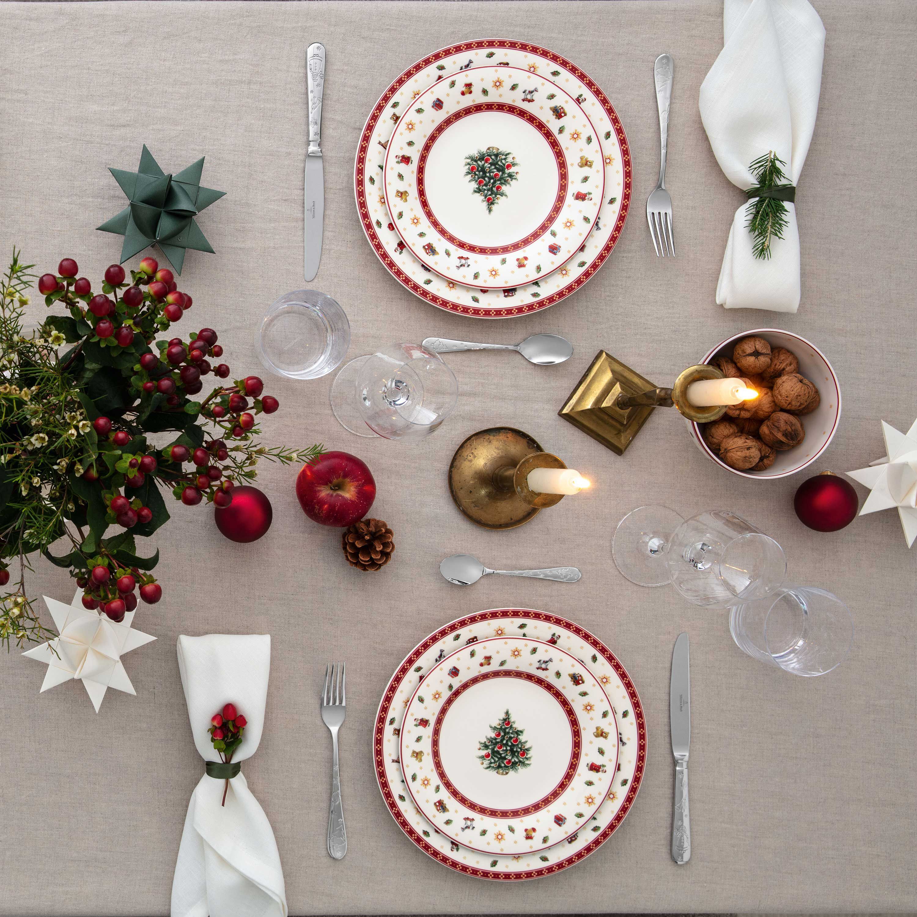 Toy's Delight Appetizer and dessert plate Red, 8.5'', Premium Porcelain