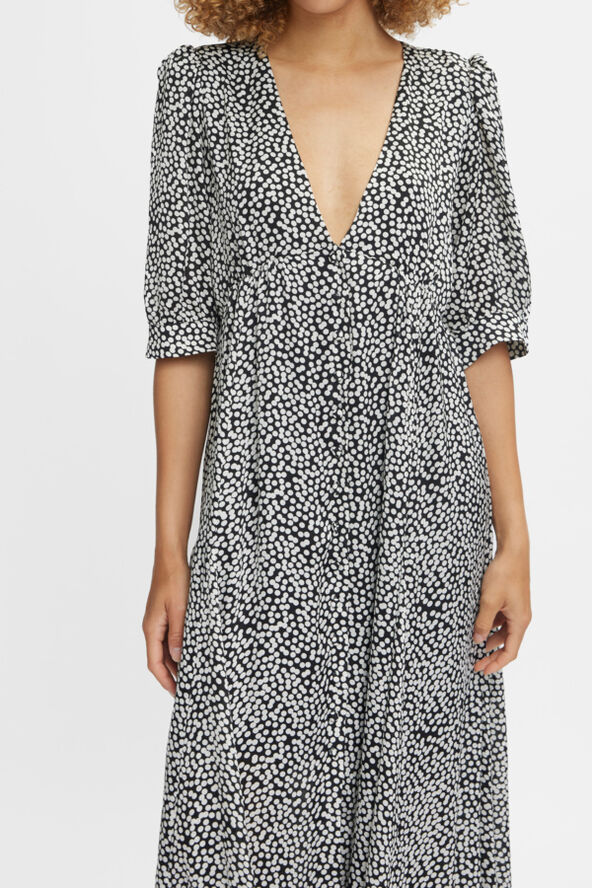 Gestuz PrikkaGZ P midi dress Blacknwhite dot