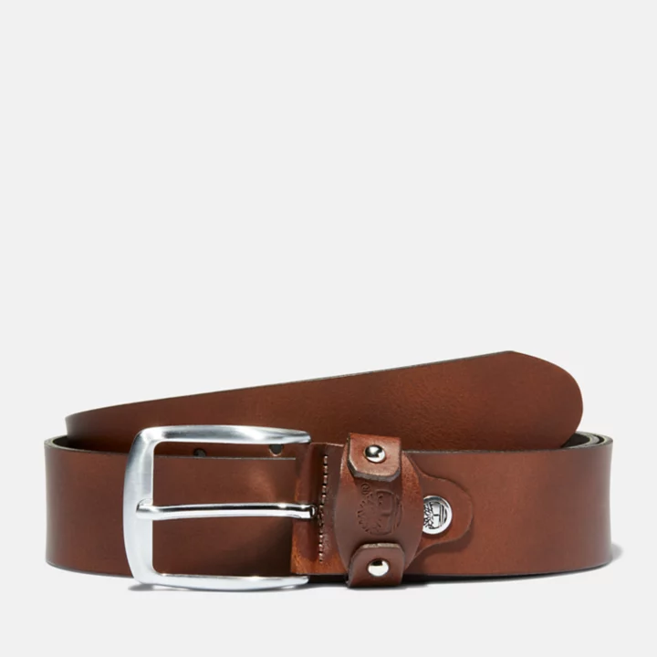 Cinto de couro com fivela quadrada e logotipo em laço para homens na cor marrom.