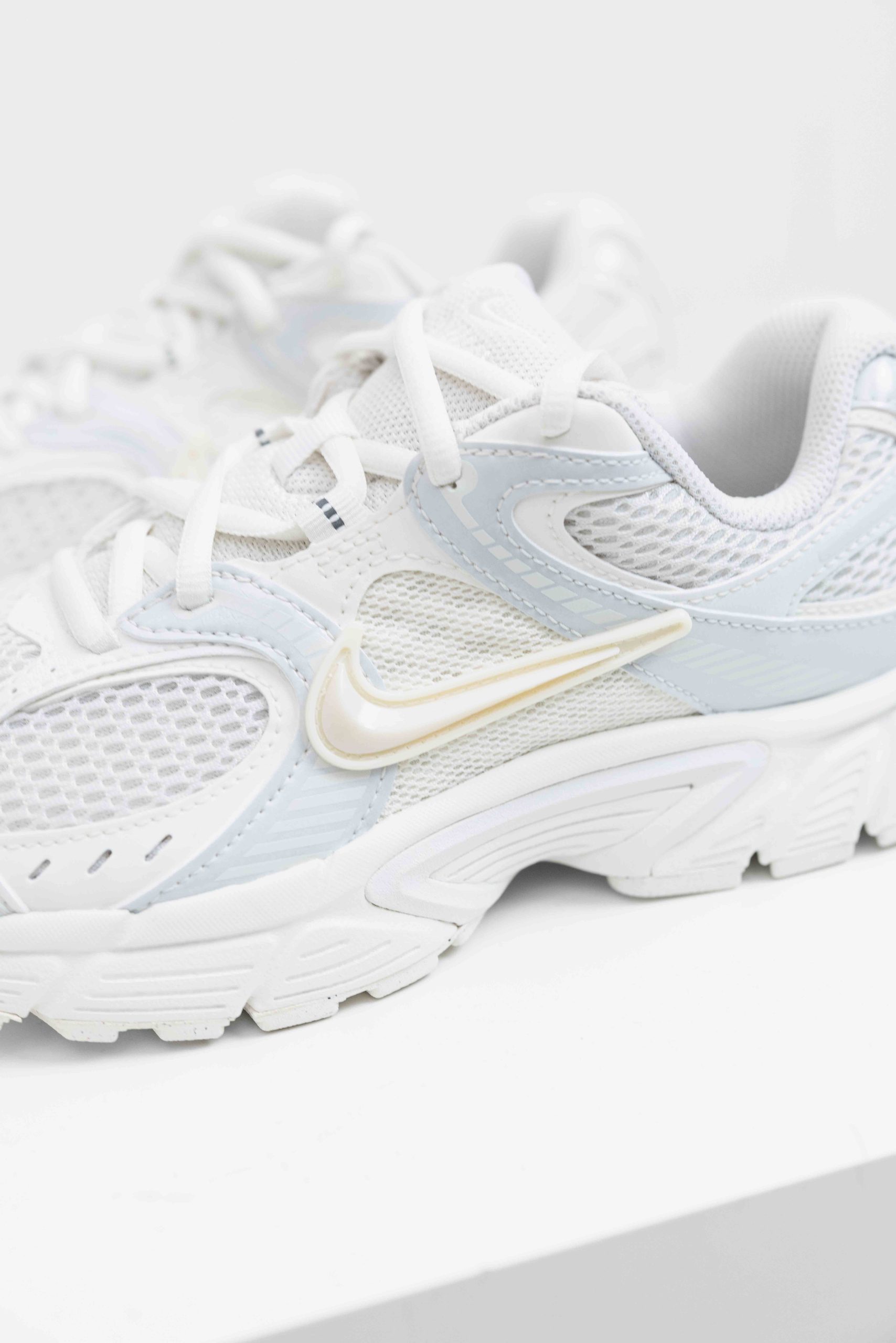 Nike V5 RNR Sneakers Dames Gebroken Wit/Grijs