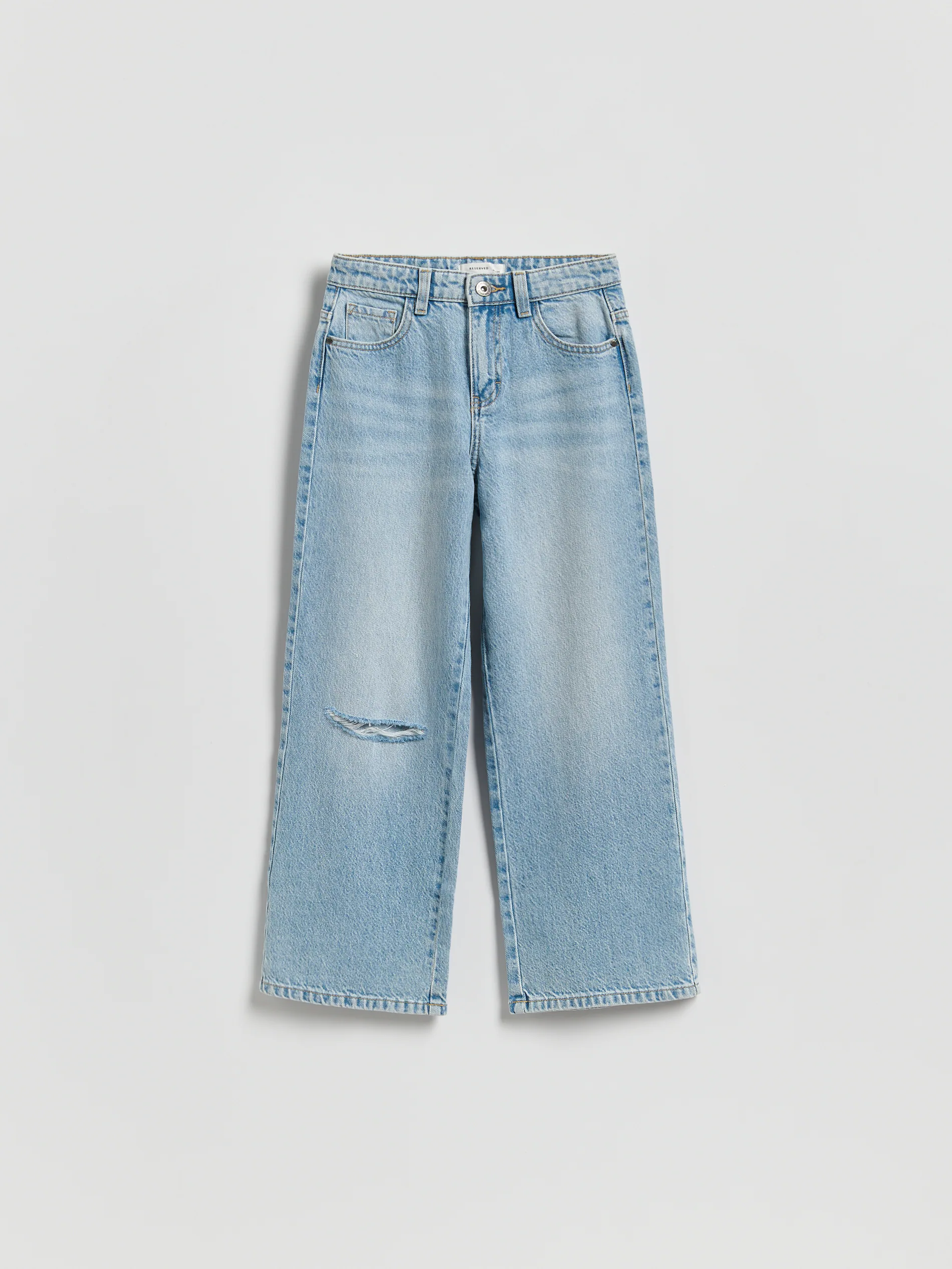 Weite Jeans mit Used-Effekten