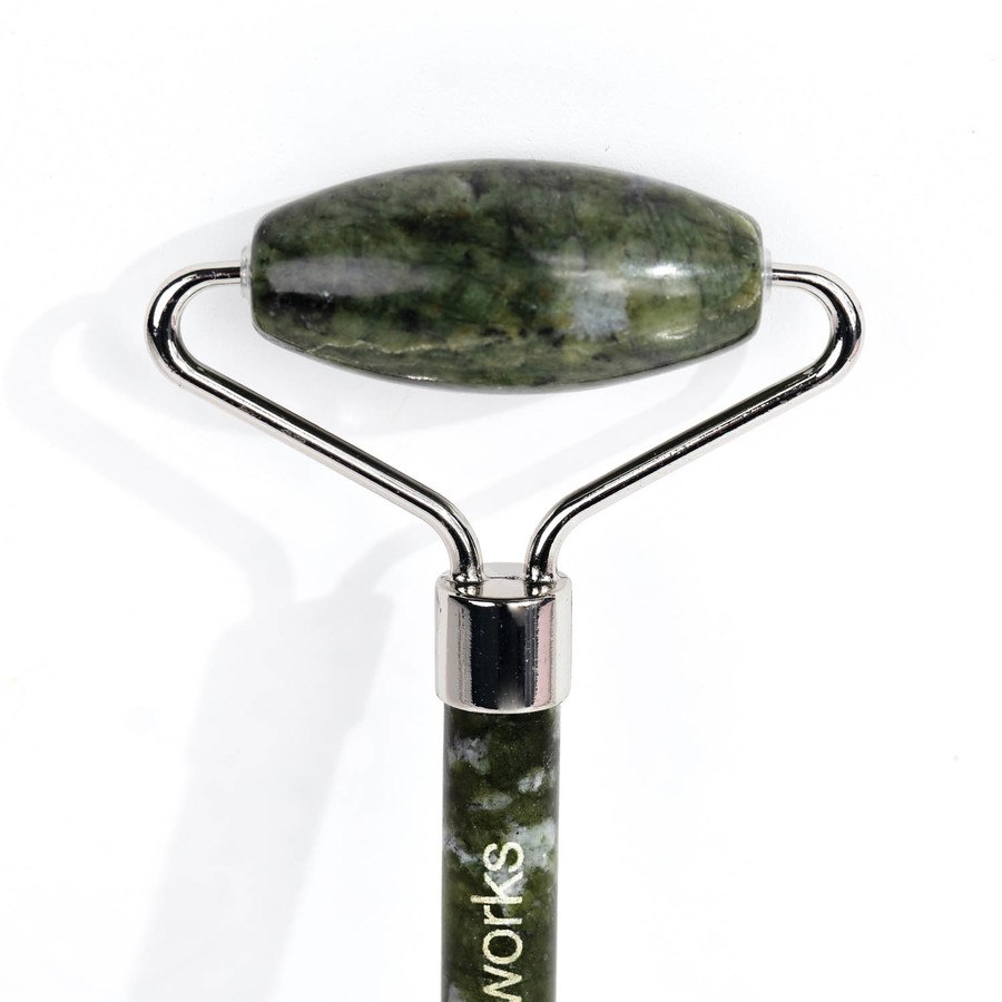 Brushworks HD Jade Roller