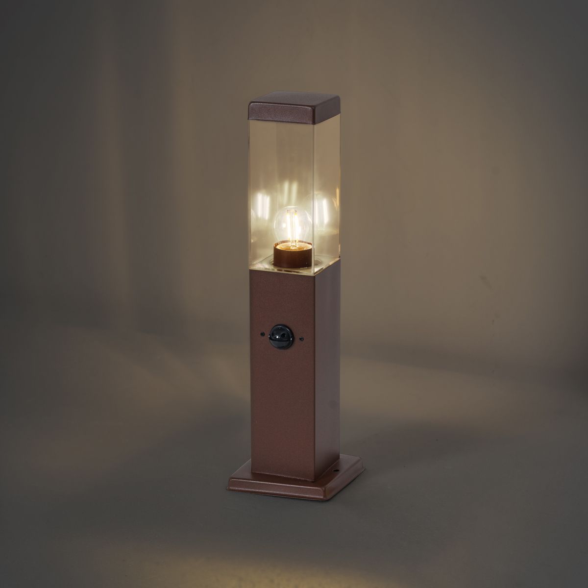 Buitenlamp roestbruin met helder glas 45cm IP44 met stopcontact en bewegingssensor - Malios