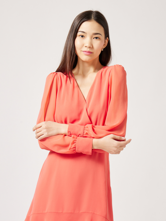 Robe courte asymétrique