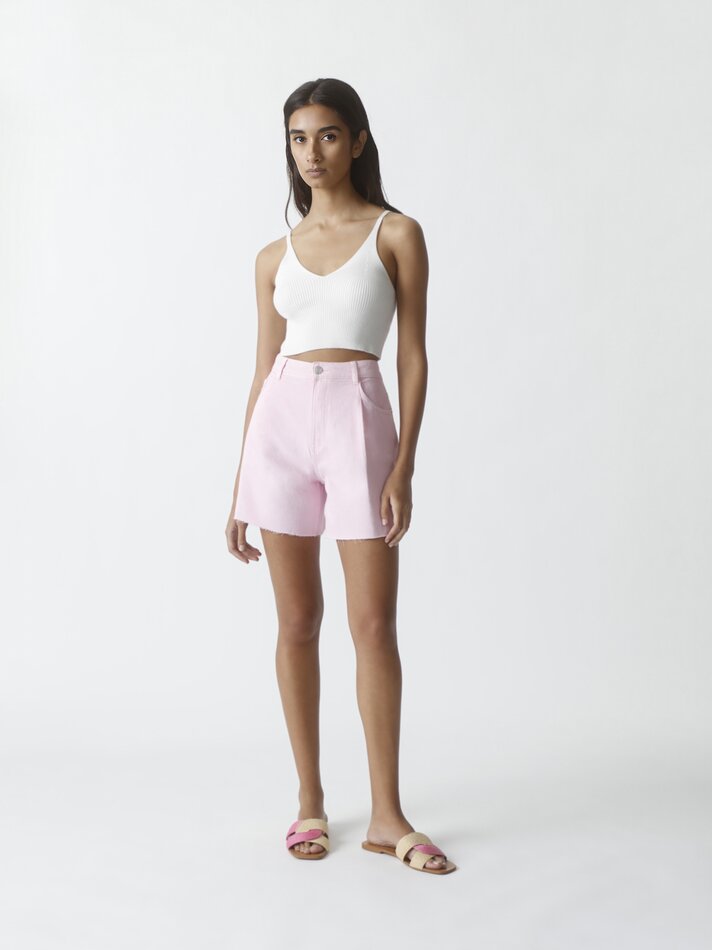 Bermuda jeans com pregas - Rosa claro