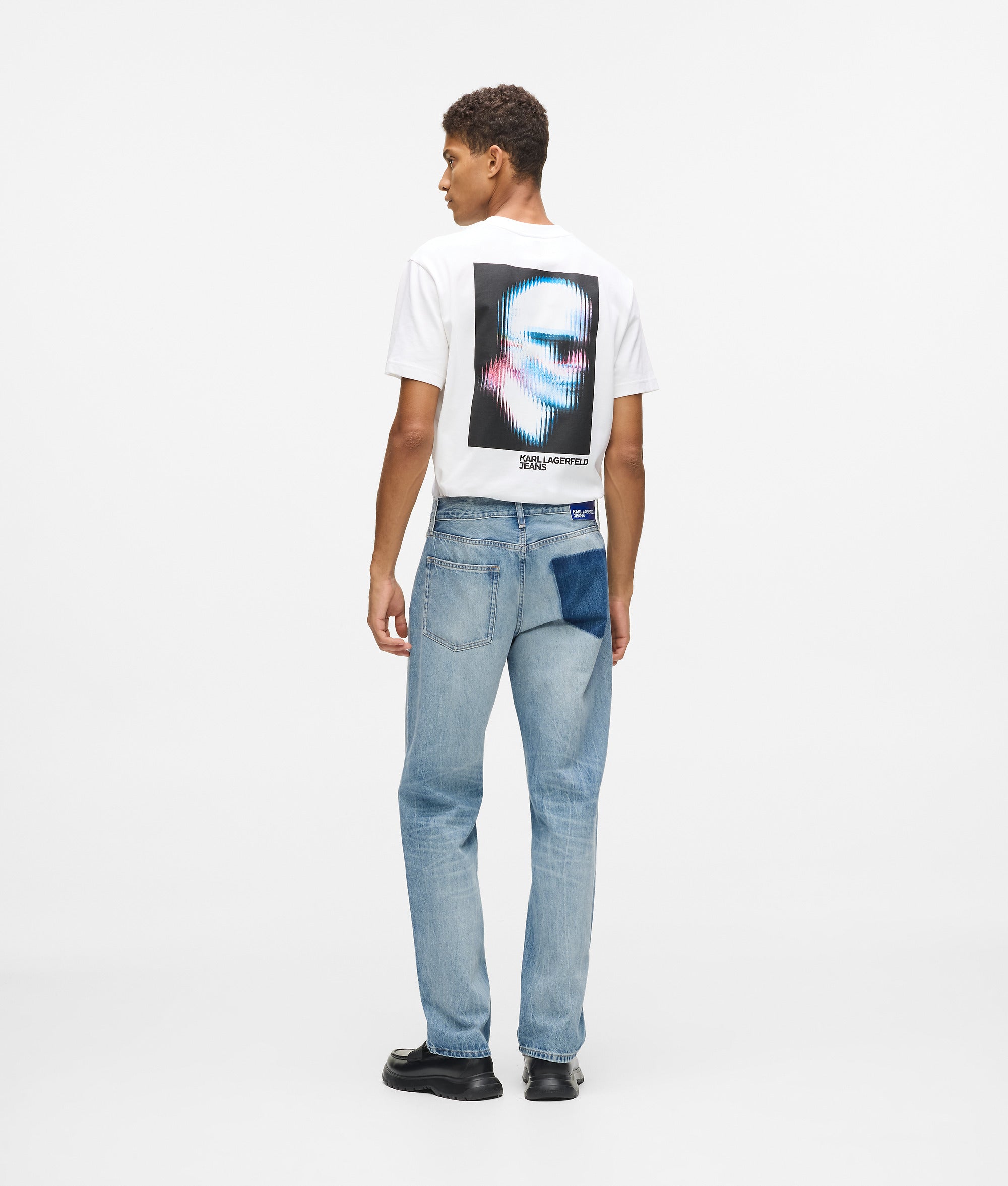 Rechte jeans met verwijderde zakken