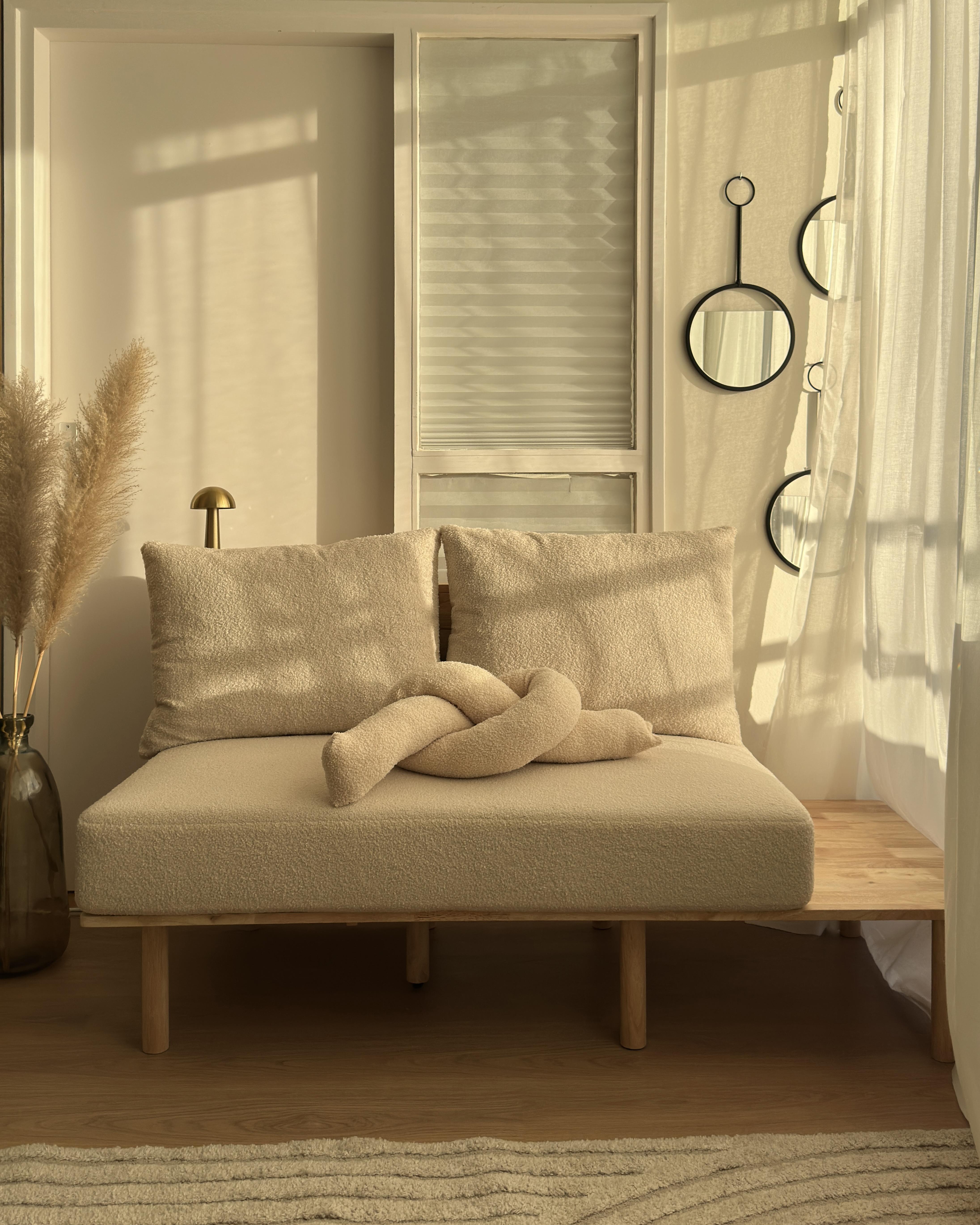 Sierkussen GLADIOLUS Bouclé 172 x 14 cm Beige effen