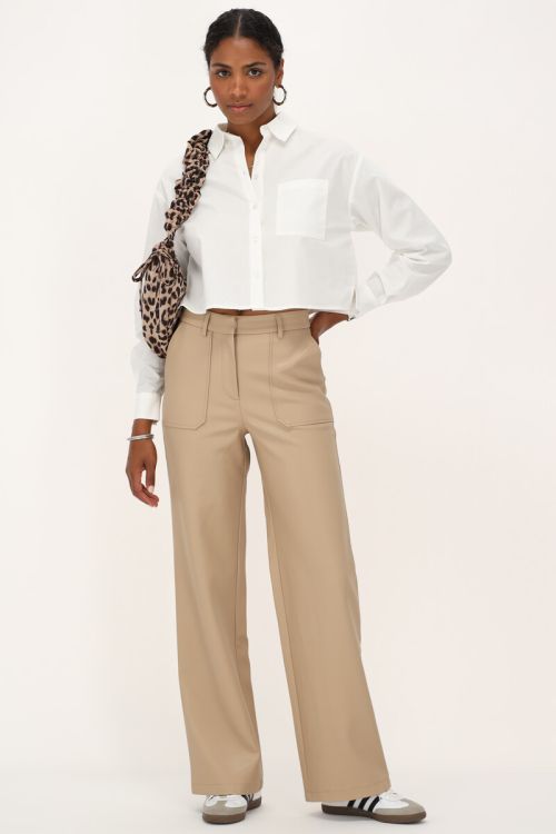 Beige leather look broek met zakken